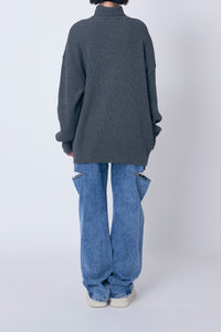 45枚目は色違いの写真ですIIROT Cotton Wool Turtleneck Knit_Navy