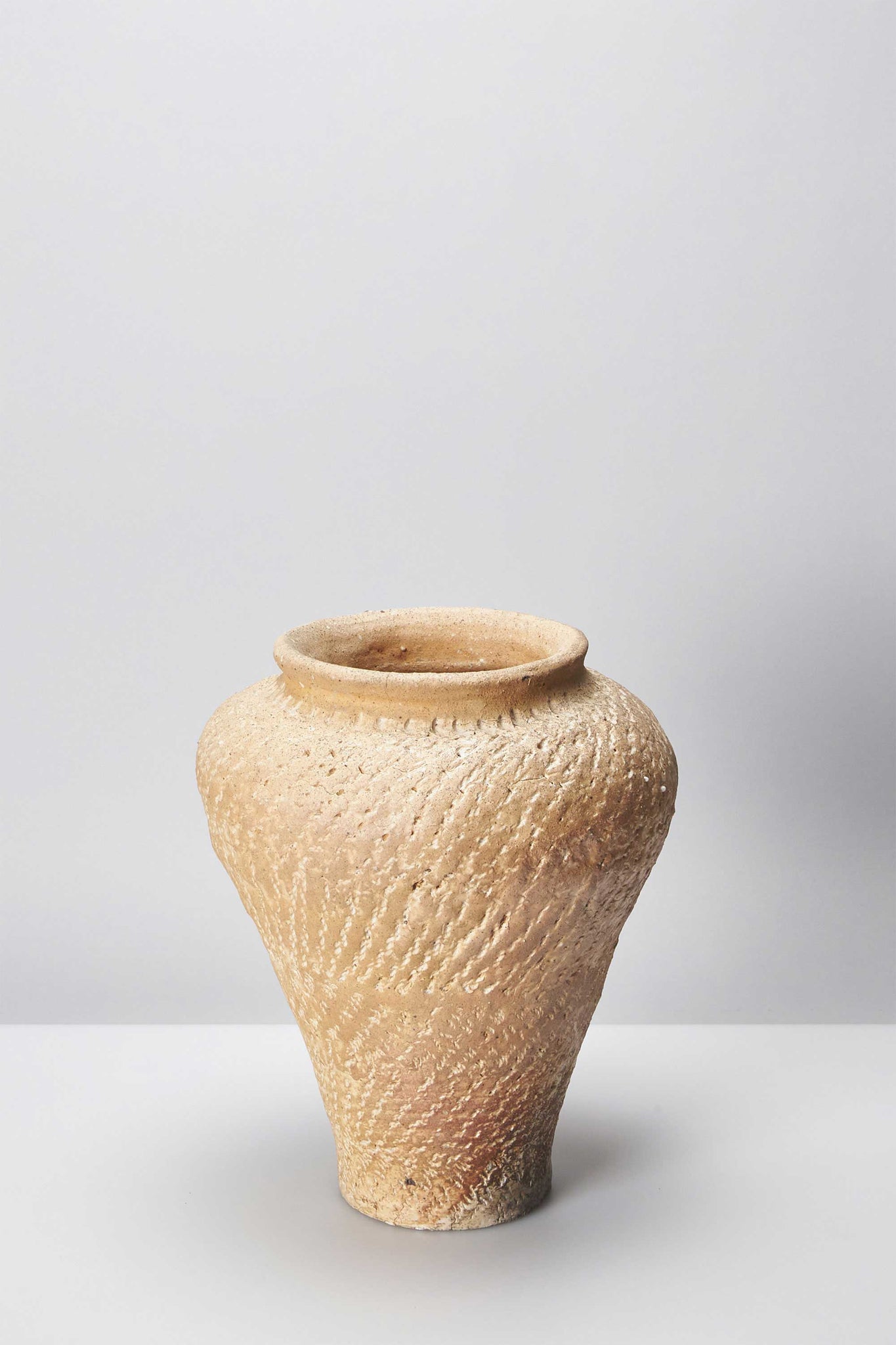 FLOWER VASE B