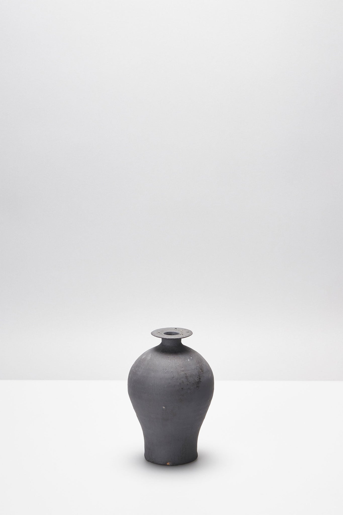 FLOWER VASE BLACK　B