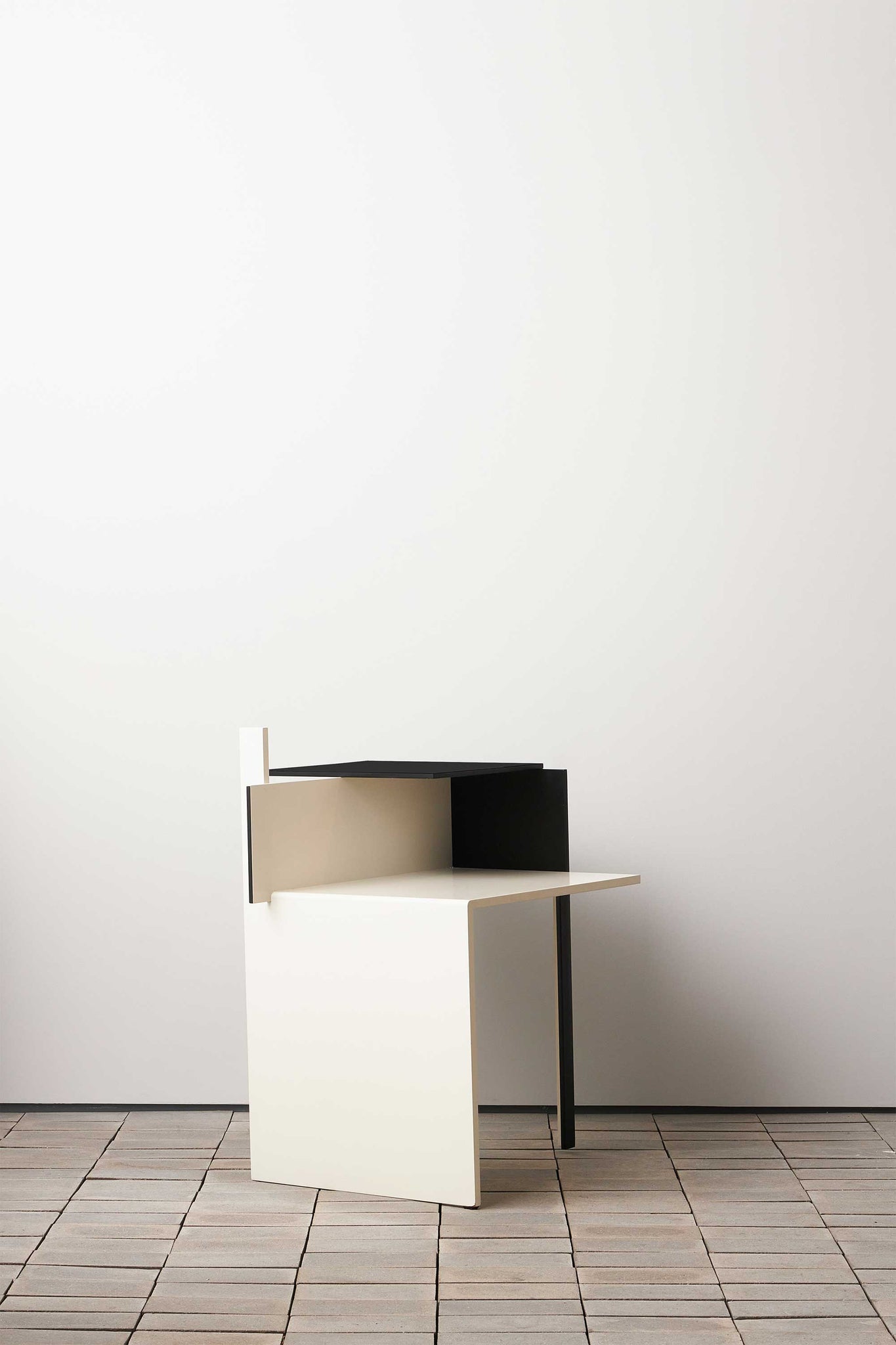 DE STIJL SIDE TABLE