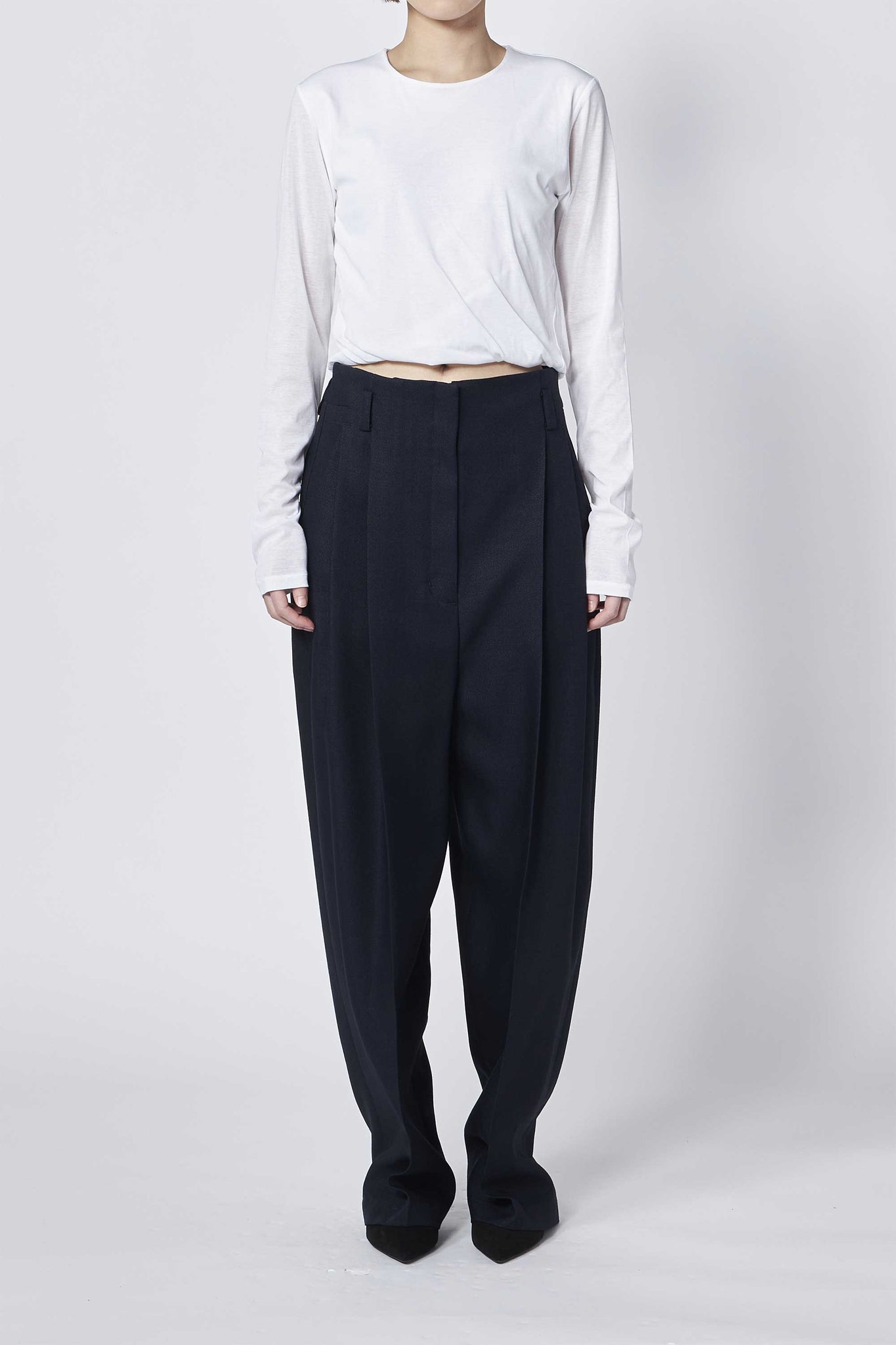 TUCK TROUSER