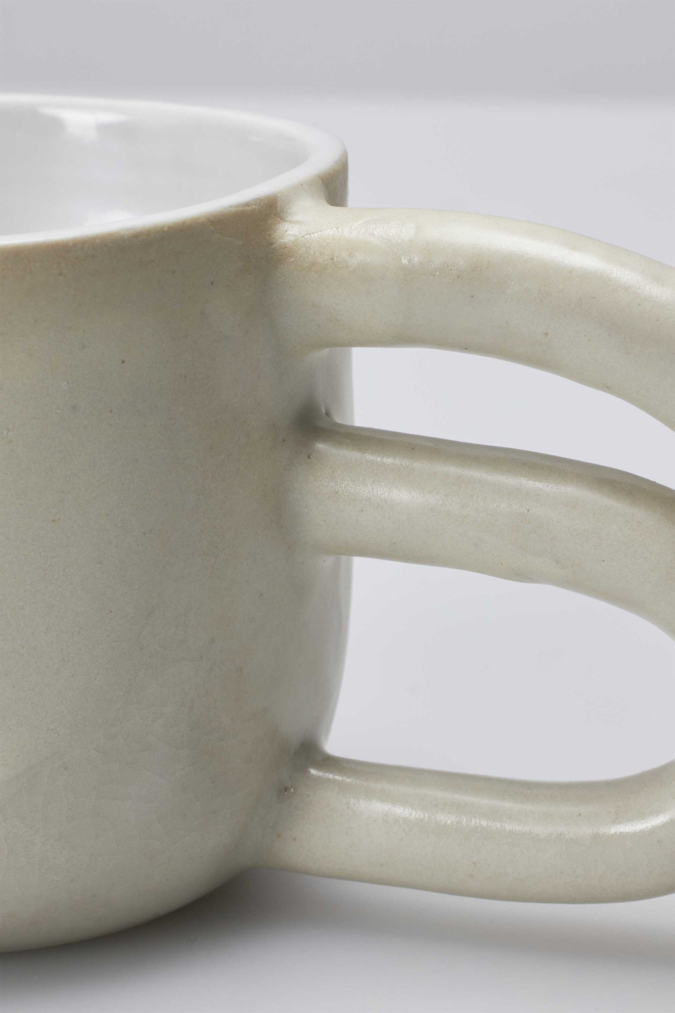 ALPHABET　HANDLE　MUG　CUP-K