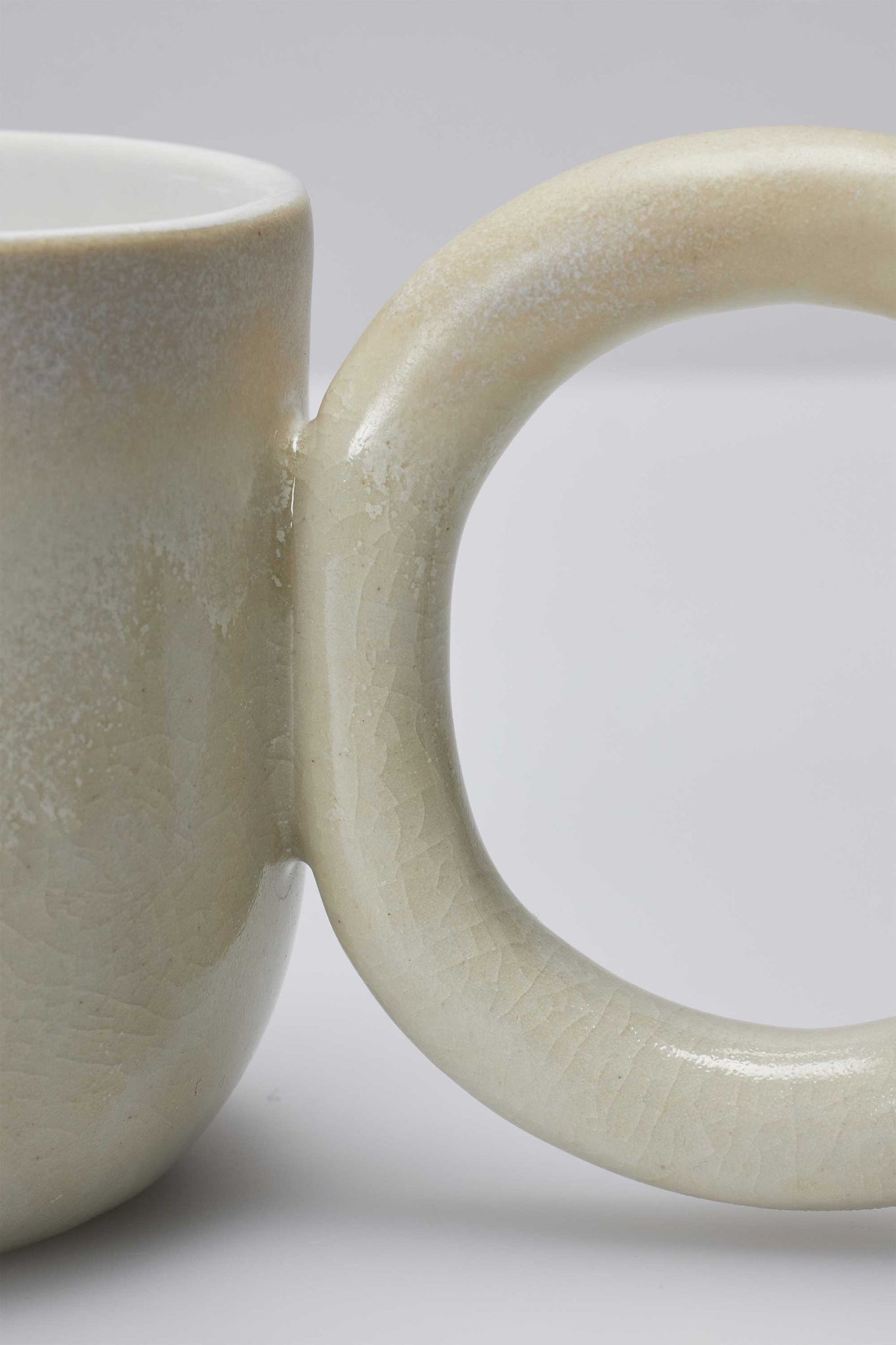 ALPHABET　HANDLE　MUG　CUP-O