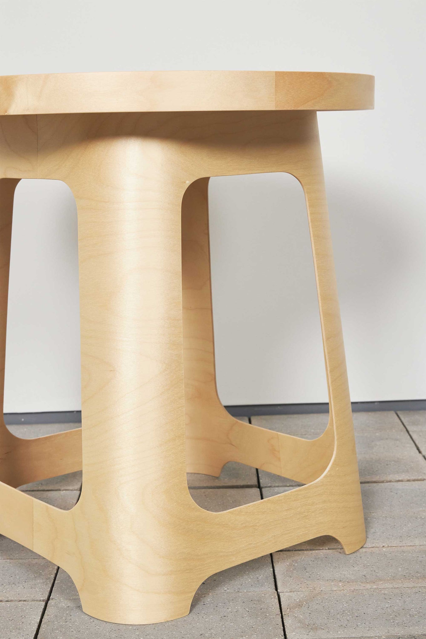 ISOKON STOOL / TABLE WITH TRAY