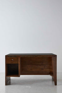 PIGEONHOLE DESK