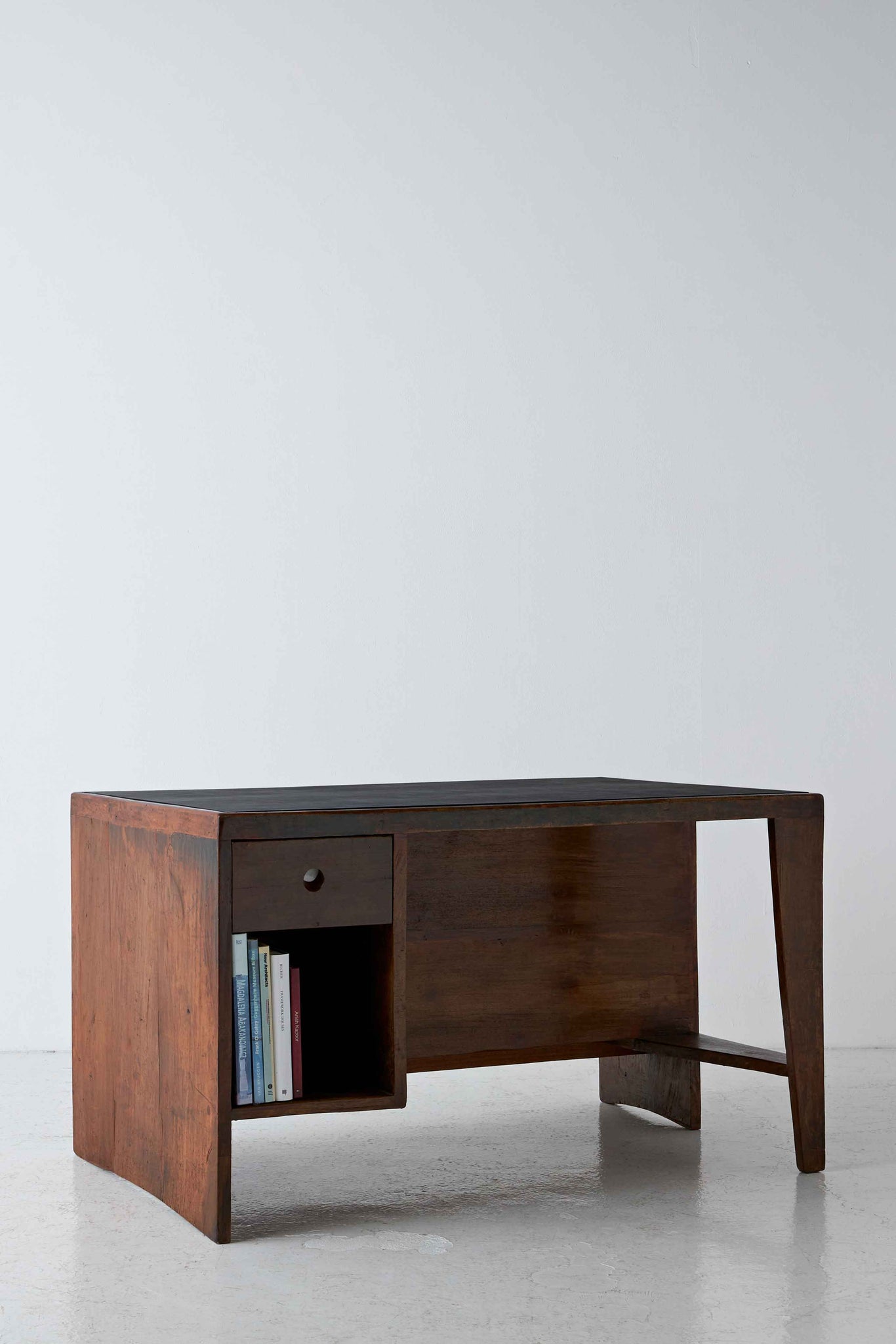 PIGEONHOLE DESK